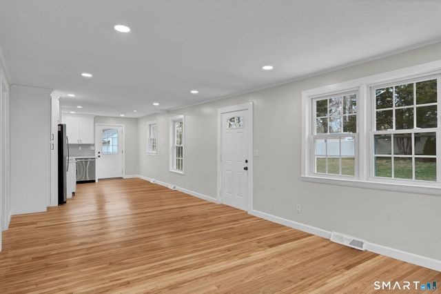 14 Denmore Lane, Old Saybrook, CT 06475