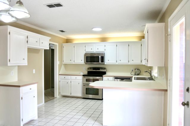 2705 85th Street, Lubbock, TX 79423