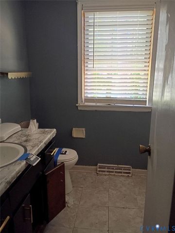 3257 Gordon Dr, Petersburg, VA 23805