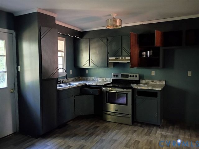 3257 Gordon Dr, Petersburg, VA 23805