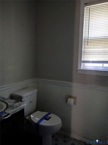 3257 Gordon Dr, Petersburg, VA 23805