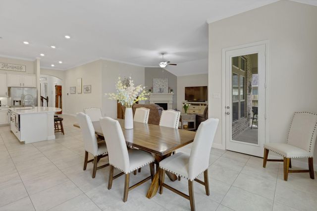 19248 Yellow Chestnut Lane, New Caney, TX 77357