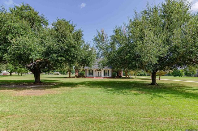 4470 Peter Messina Rd, Addis, LA 70710