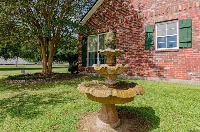 4470 Peter Messina Rd, Addis, LA 70710