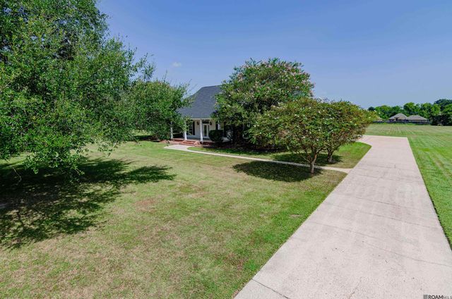 4470 Peter Messina Rd, Addis, LA 70710