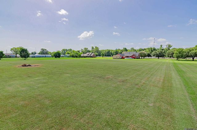 4470 Peter Messina Rd, Addis, LA 70710
