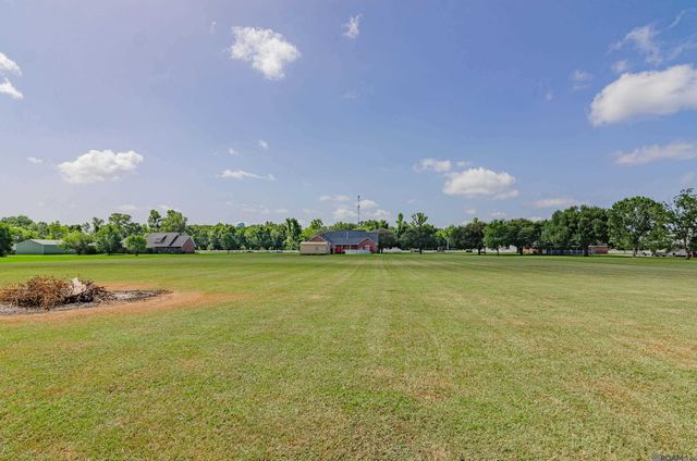 4470 Peter Messina Rd, Addis, LA 70710