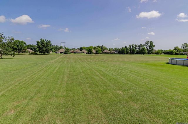 4470 Peter Messina Rd, Addis, LA 70710