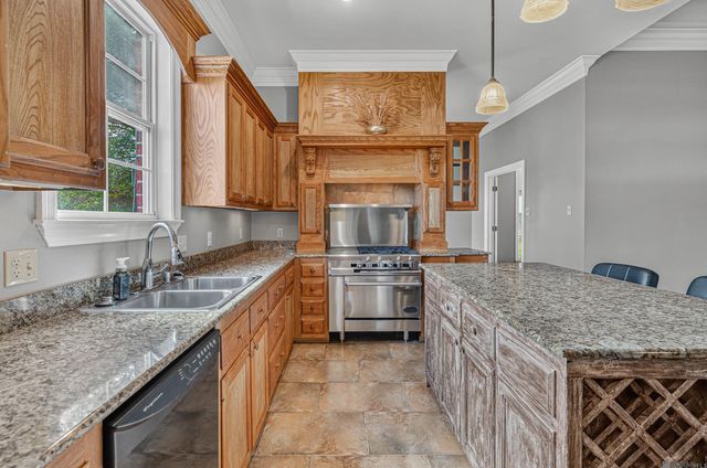 4470 Peter Messina Rd, Addis, LA 70710