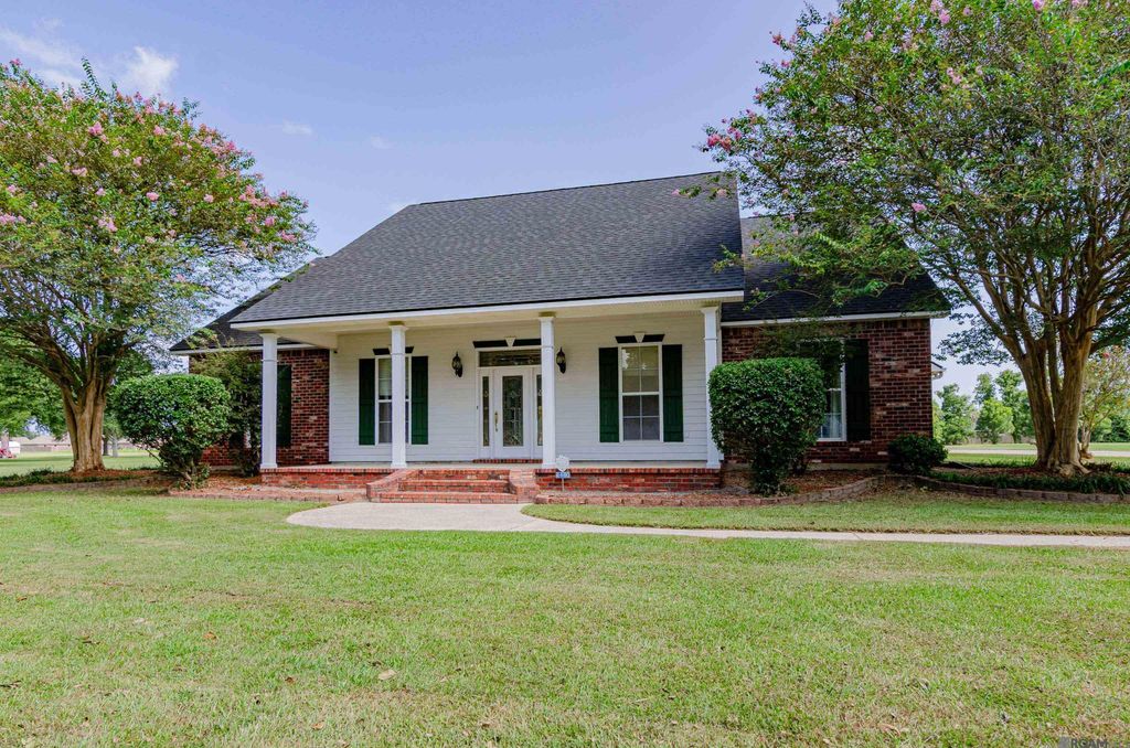 4470 Peter Messina Rd, Addis, LA 70710