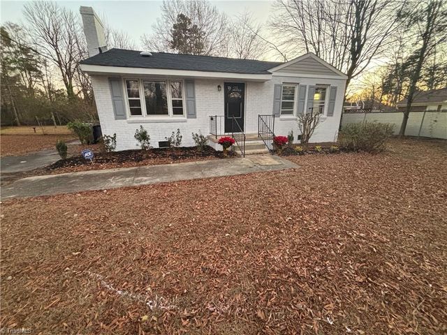 4015 Broadacres Drive, Greensboro, NC 27407