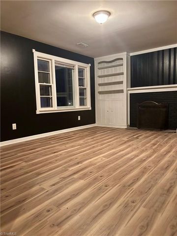 4015 Broadacres Drive, Greensboro, NC 27407