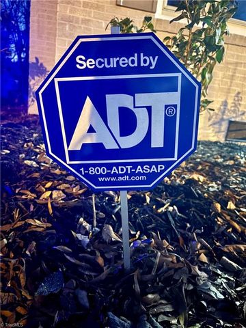 4015 Broadacres Drive, Greensboro, NC 27407