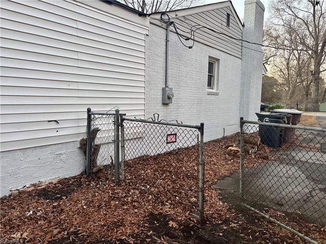 4015 Broadacres Drive, Greensboro, NC 27407