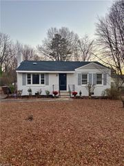 4015 Broadacres Drive, Greensboro, NC 27407