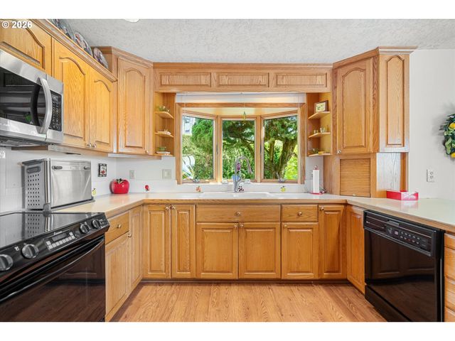 2308 Ne 46TH St, Vancouver, WA 98663