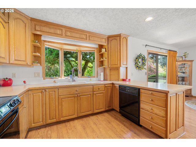 2308 Ne 46TH St, Vancouver, WA 98663