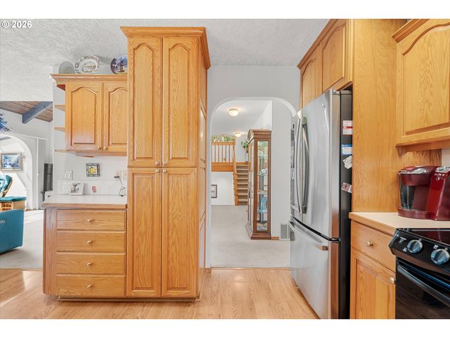 2308 Ne 46TH St, Vancouver, WA 98663