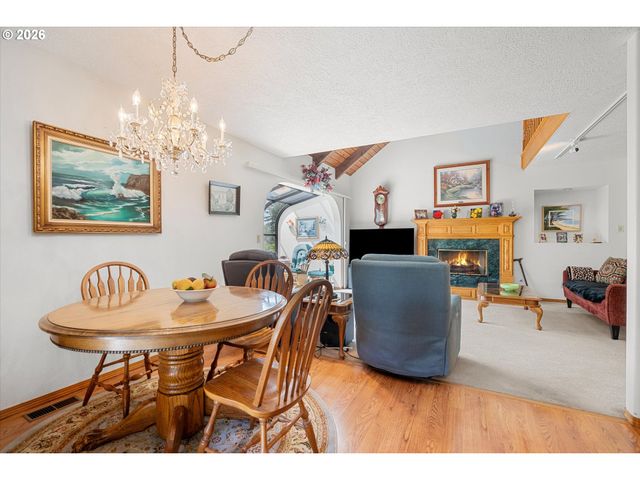 2308 Ne 46TH St, Vancouver, WA 98663