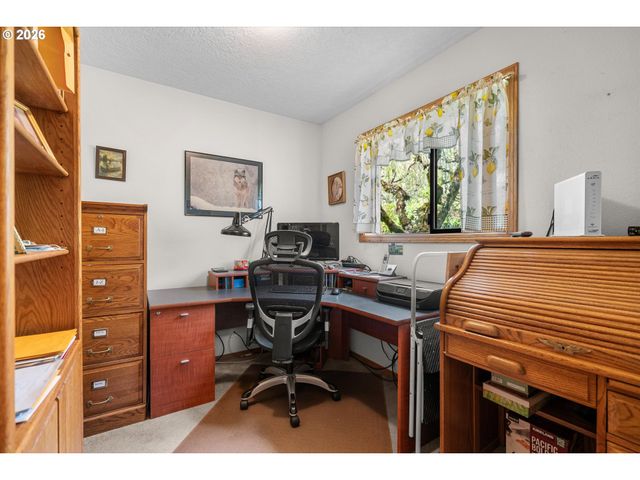 2308 Ne 46TH St, Vancouver, WA 98663