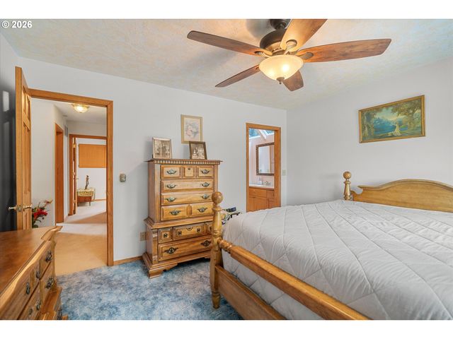 2308 Ne 46TH St, Vancouver, WA 98663