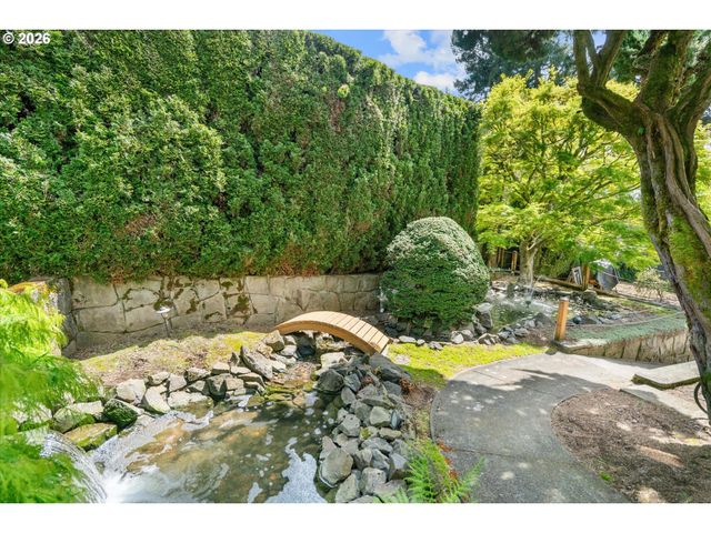 2308 Ne 46TH St, Vancouver, WA 98663