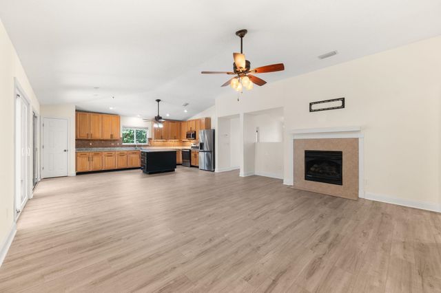 4105 Palmetto Bay Dr, Elkton, FL 32033