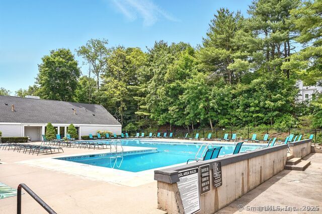 7 Pheasant Run 7, Cromwell, CT 06416