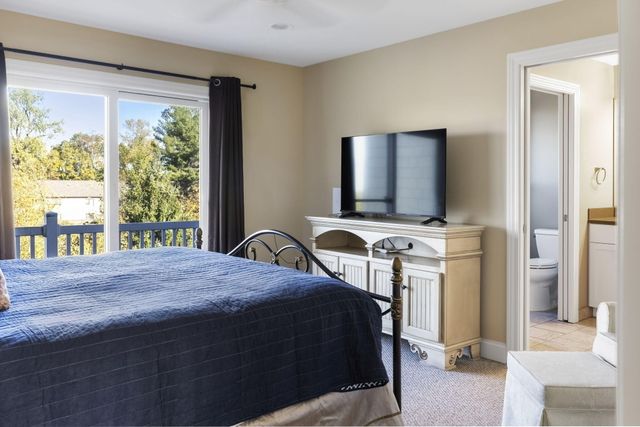 21 Diamond Point Lane 11, New Buffalo City, MI 49117