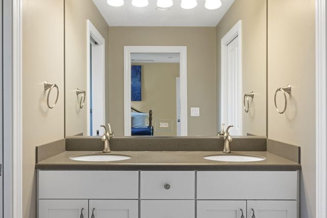 21 Diamond Point Lane 11, New Buffalo City, MI 49117