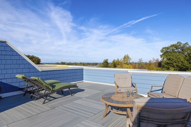 21 Diamond Point Lane 11, New Buffalo City, MI 49117