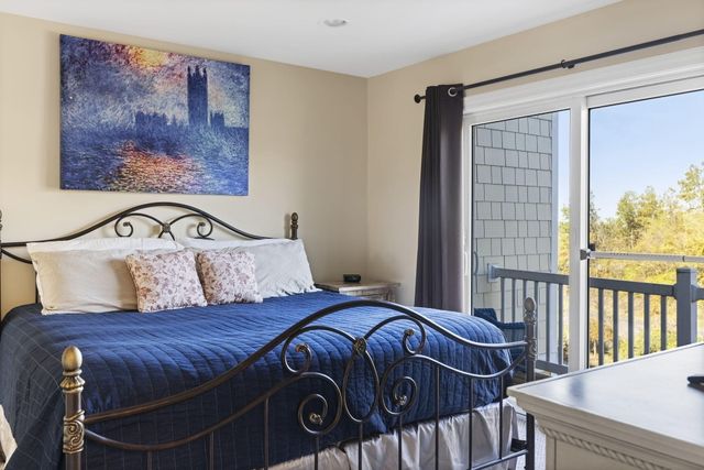 21 Diamond Point Lane 11, New Buffalo City, MI 49117