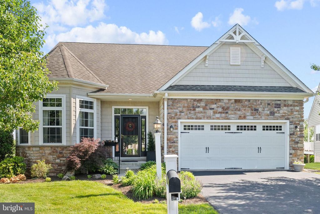 4646 LOGAN CT, Schwenksville, PA 19473