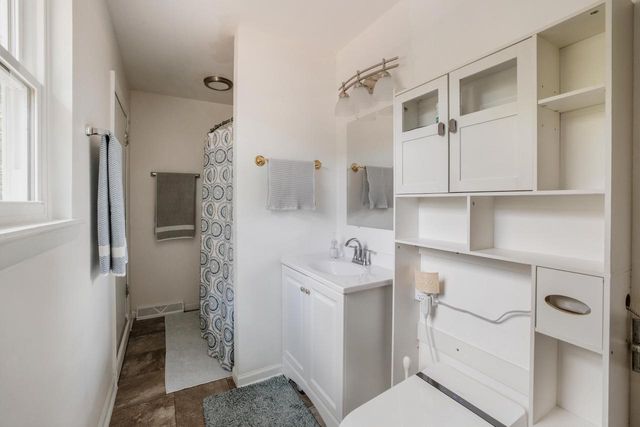 7609 N 51st BOULEVARD, Milwaukee, WI 53223