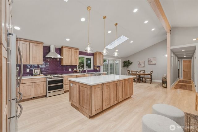 2823 182nd Avenue NE, Redmond, WA 98052