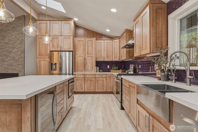 2823 182nd Avenue NE, Redmond, WA 98052