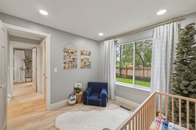 2823 182nd Avenue NE, Redmond, WA 98052