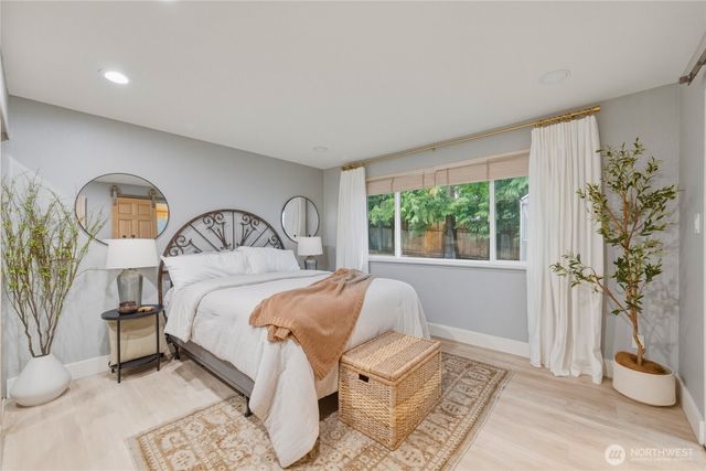 2823 182nd Avenue NE, Redmond, WA 98052