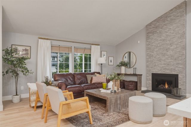 2823 182nd Avenue NE, Redmond, WA 98052