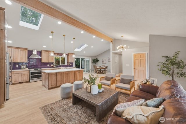 2823 182nd Avenue NE, Redmond, WA 98052