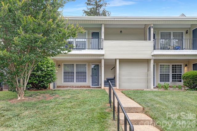 4601 Coronado Drive, Charlotte, NC 28212