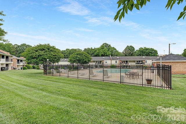 4601 Coronado Drive, Charlotte, NC 28212