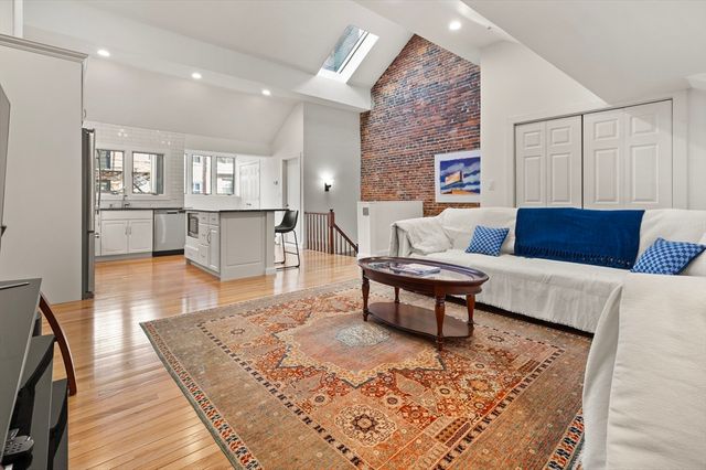 32 Temple Street 3, Boston, MA 02114