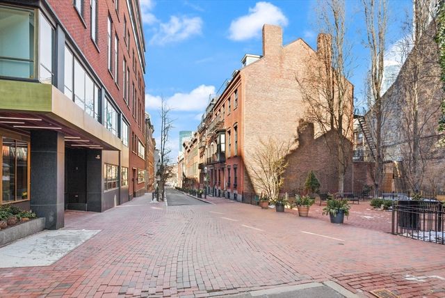 32 Temple Street 3, Boston, MA 02114