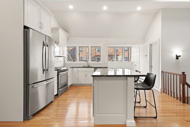 32 Temple Street 3, Boston, MA 02114