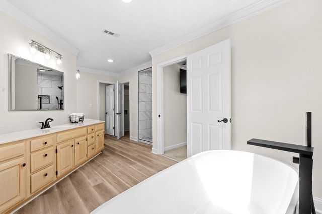 4015 River Hills Dr., Little River, SC 29566