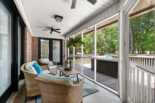 4015 River Hills Dr., Little River, SC 29566