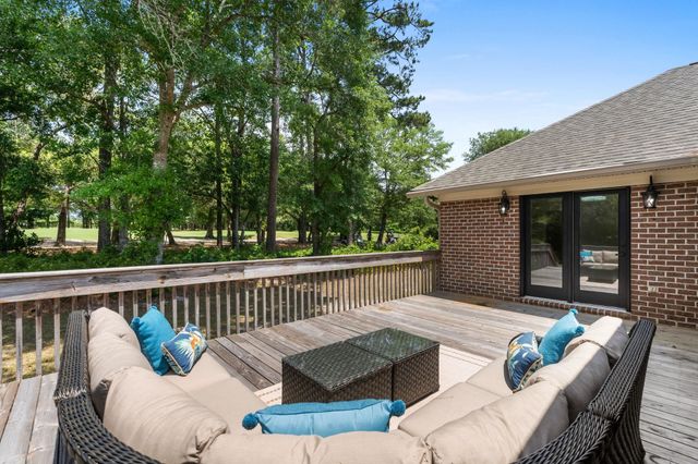 4015 River Hills Dr., Little River, SC 29566