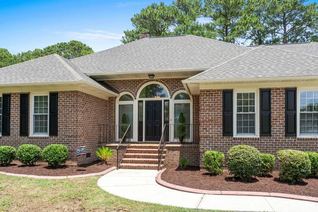4015 River Hills Dr., Little River, SC 29566