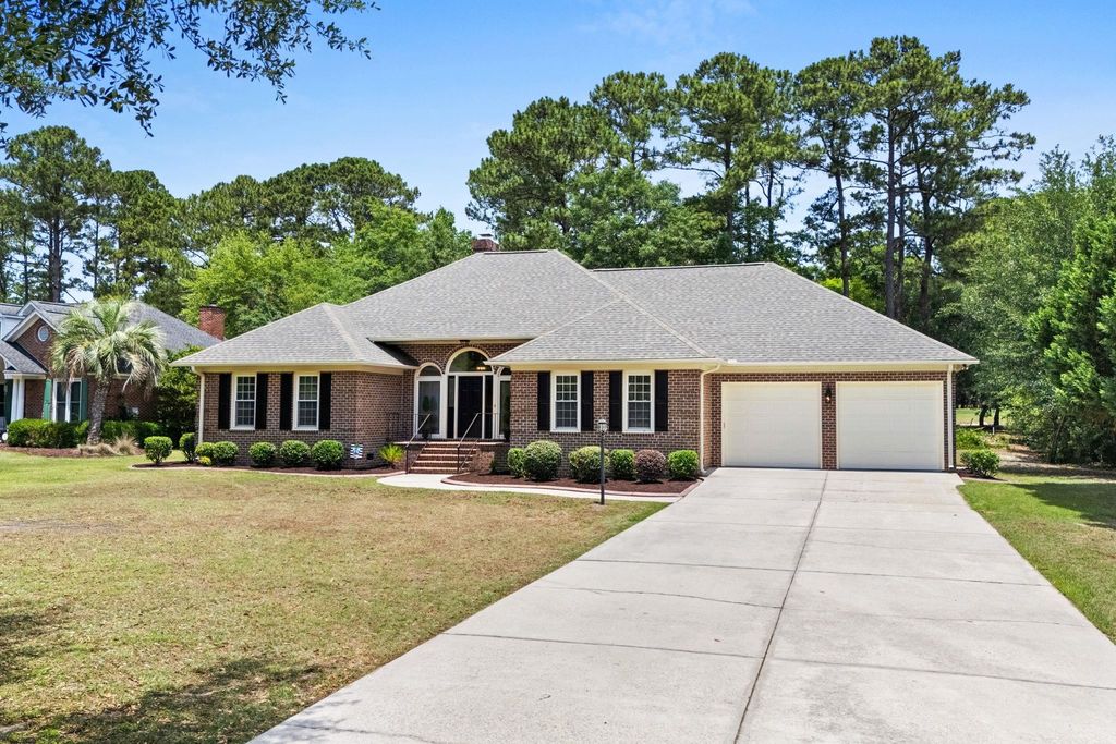 4015 River Hills Dr., Little River, SC 29566